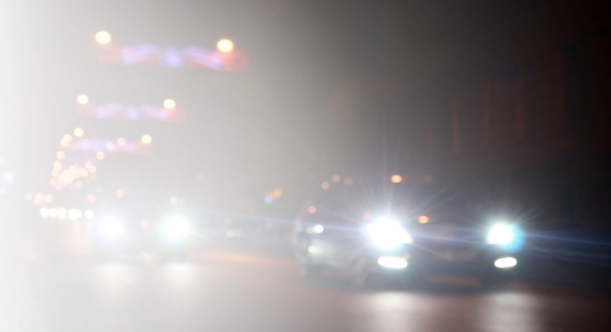 des voitures avec des anti brouillard