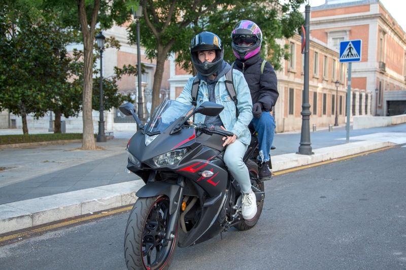 couple en moto