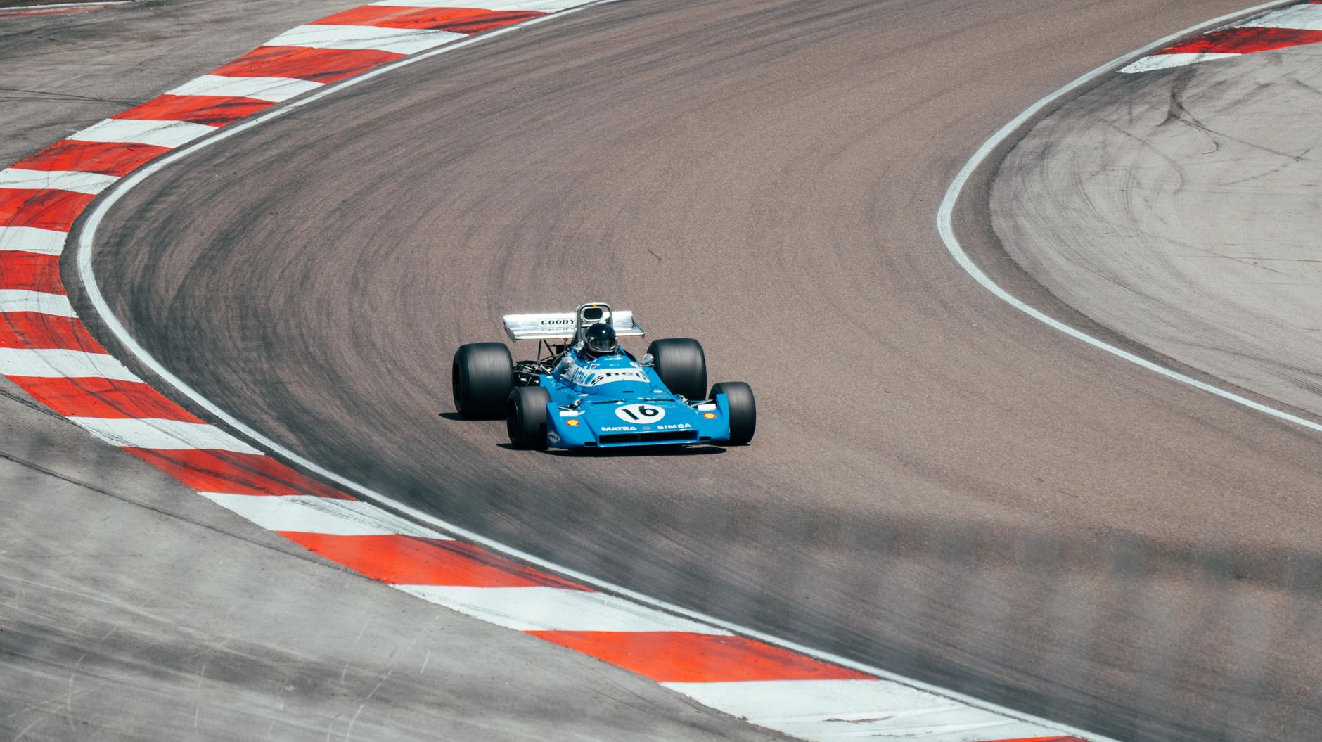 Comment fonctionne le DRS en Formule 1 et pourquoi fait-il autant débat ?