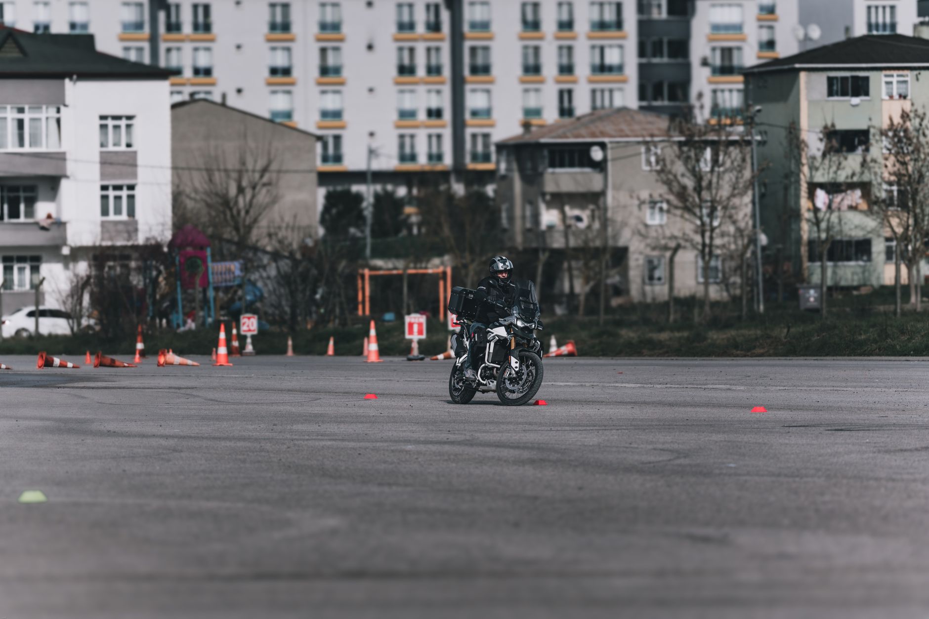 Peut-on passer le permis moto A2 sans avoir le permis voiture ?